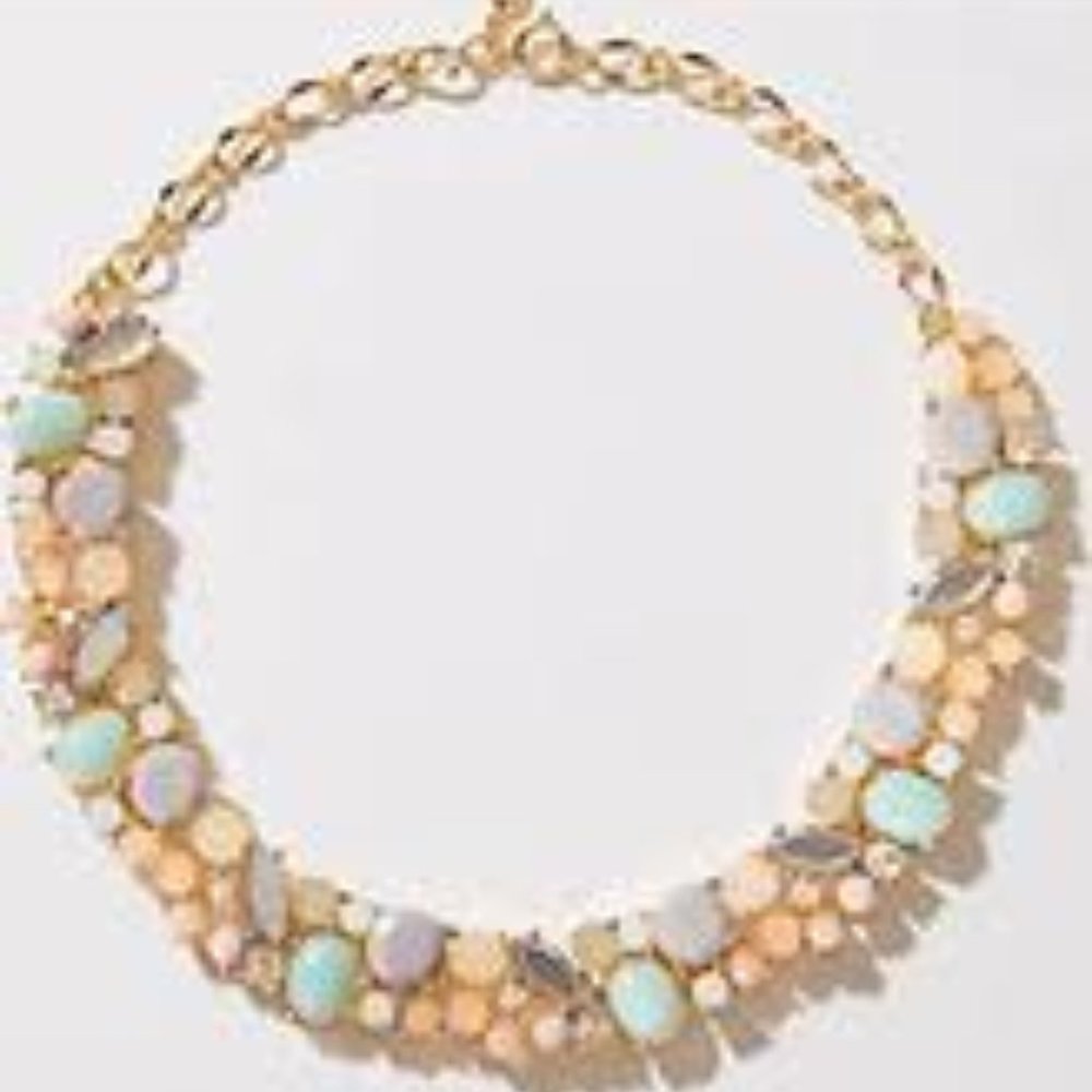 LOFT CRYSTAL STONE NECKLACE